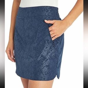 Orvis Travel Skort Shattered Glass Embossed Print